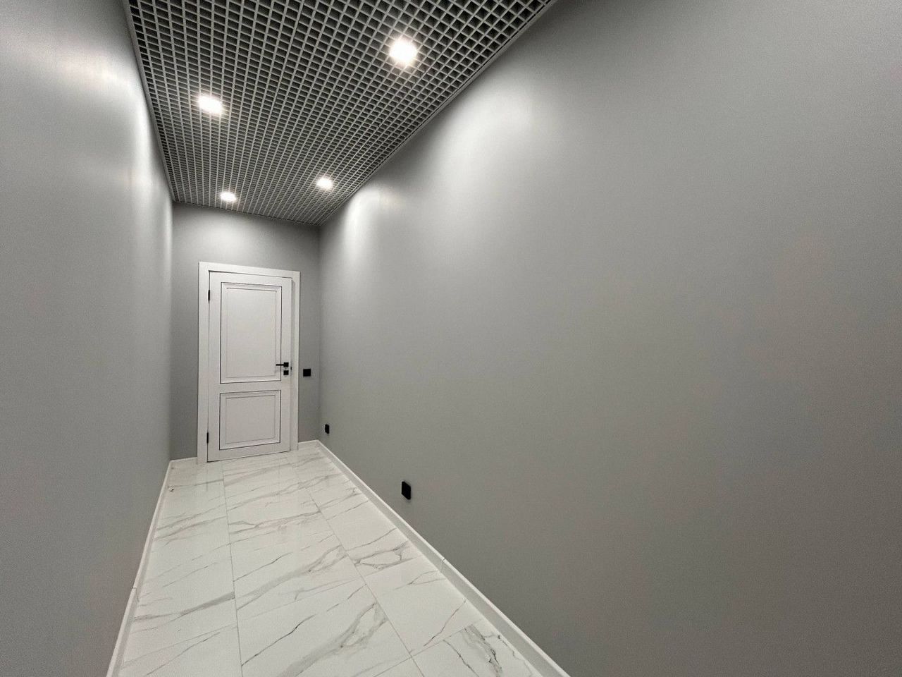 Монтаж потолков грильято