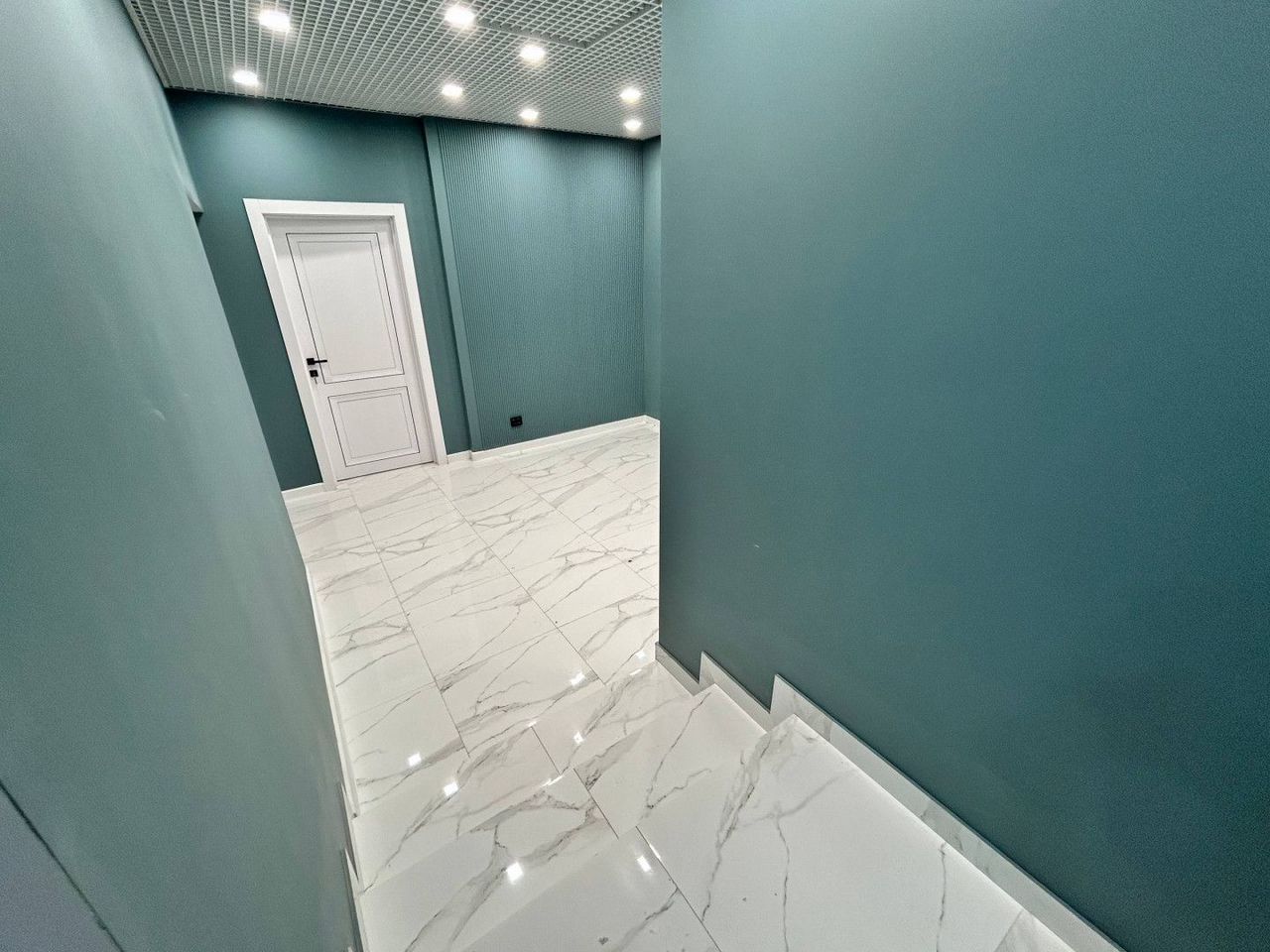 Монтаж потолков грильято