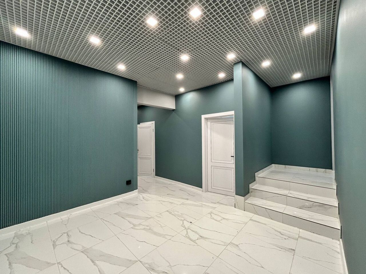 Монтаж потолков грильято