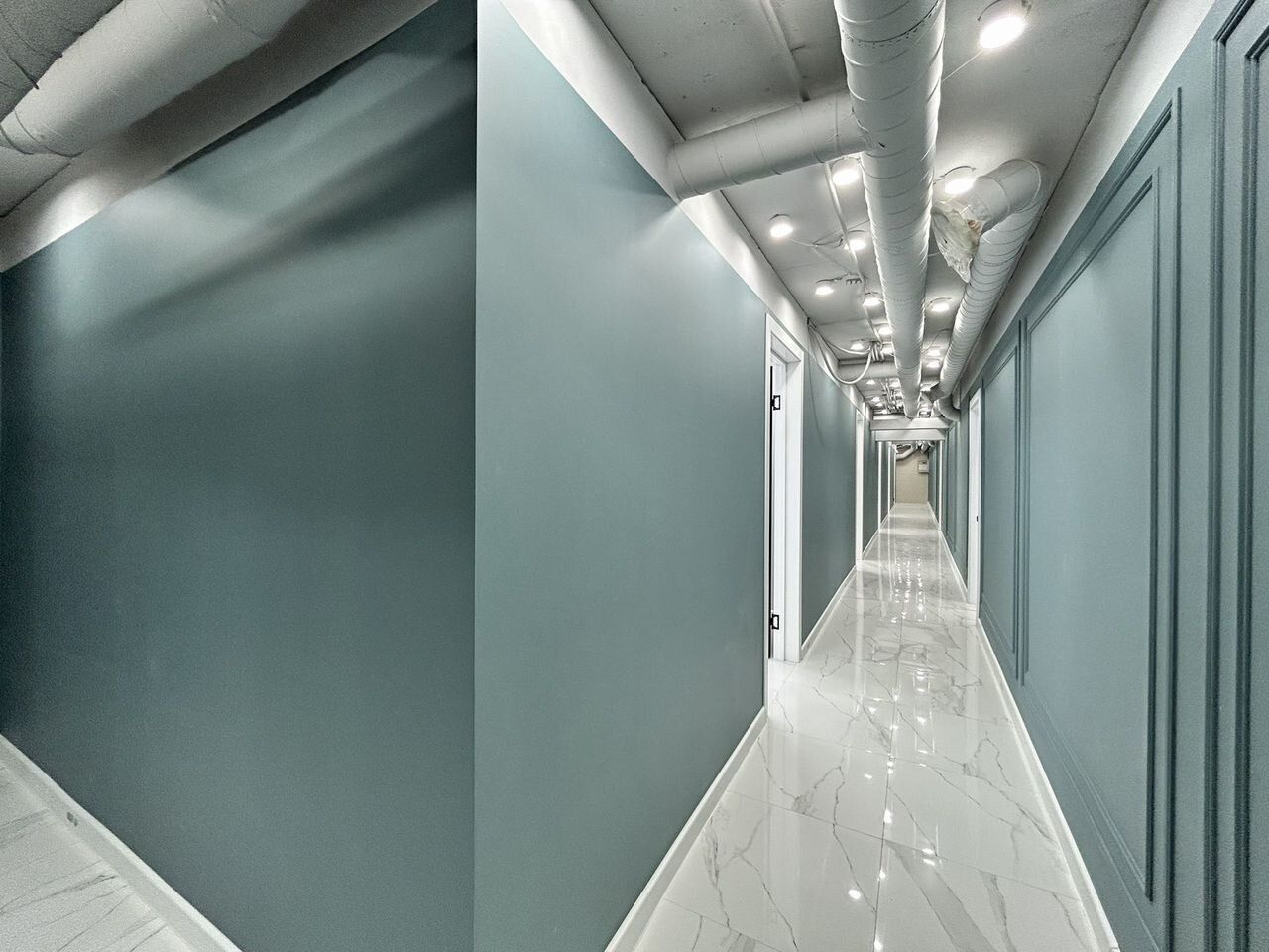 Монтаж потолков грильято